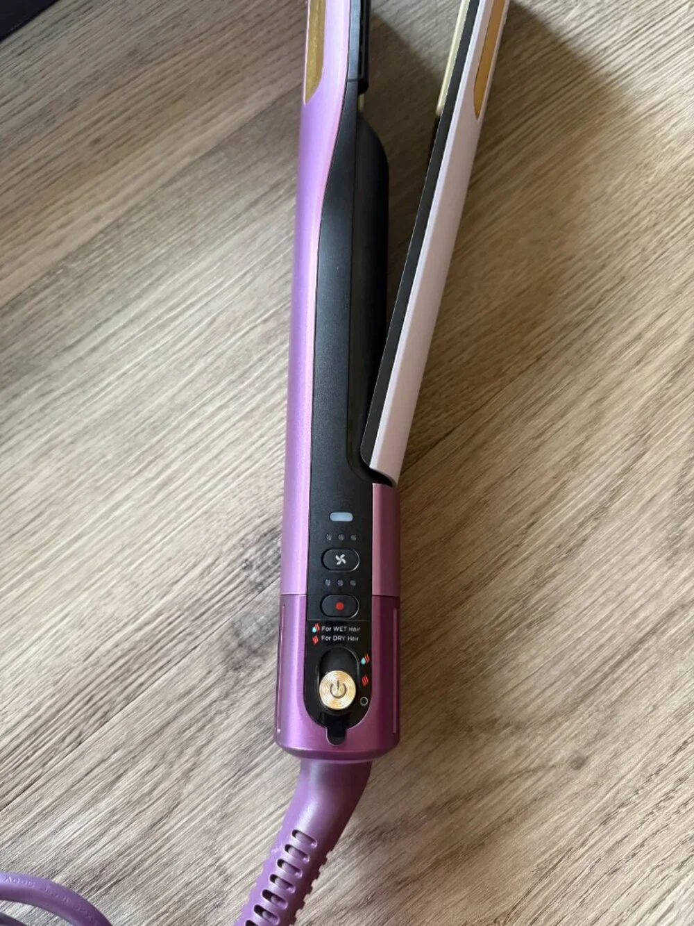 Shark Beauty SilkiPro Wet to Dry hair straightener in Plum Satin with box